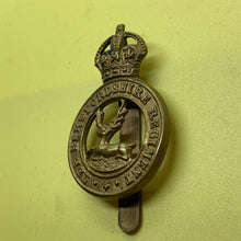 Load image into Gallery viewer, Original WW1 British Army Cap Badge - Hertfordshire Regiment - The Militaria Shop