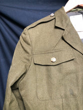 Load image into Gallery viewer, Grade 1 Used British Army No.2 Dress Uniform Jacket - Size 164/100/84 - The Militaria Shop