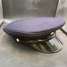 Lade das Bild in den Galerie-Viewer, Genuine British Army Cap Royal Signals with Badge - Size 56 - The Militaria Shop