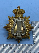 Load image into Gallery viewer, Original Victorian Crown White Metal & Gilt Musicians Cap Badge - The Militaria Shop