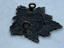 Load image into Gallery viewer, Original WW1 / WW2 Canadian Army Cap / Collar Badge - The Militaria Shop
