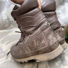 Load image into Gallery viewer, British Army Brown Leather Combat Boots - Altberg - Size UK 7M - The Militaria Shop
