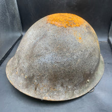 Charger l'image dans la galerie, Original British Army Mk4 Turtle Combat Helmet - The Militaria Shop