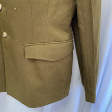 Charger l'image dans la galerie, Genuine British Army No.2 Dress Uniform Tunic Jacket - Size 182/104/88 - The Militaria Shop