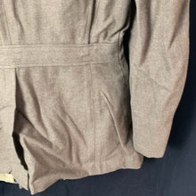 Lade das Bild in den Galerie-Viewer, Original WW2 US Army Class A Dress Jacket 1942 - Private Ryan Prop - 39" Large - The Militaria Shop