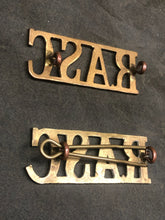 Load image into Gallery viewer, Original WW1/WW2 British Army RASC Royal Army Service Corps Shoulder Title Set - The Militaria Shop