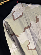 Charger l'image dans la galerie, Gulf War US Army DCU Camouflaged Combat Field Coat/Jacket - Large/X-Long - The Militaria Shop
