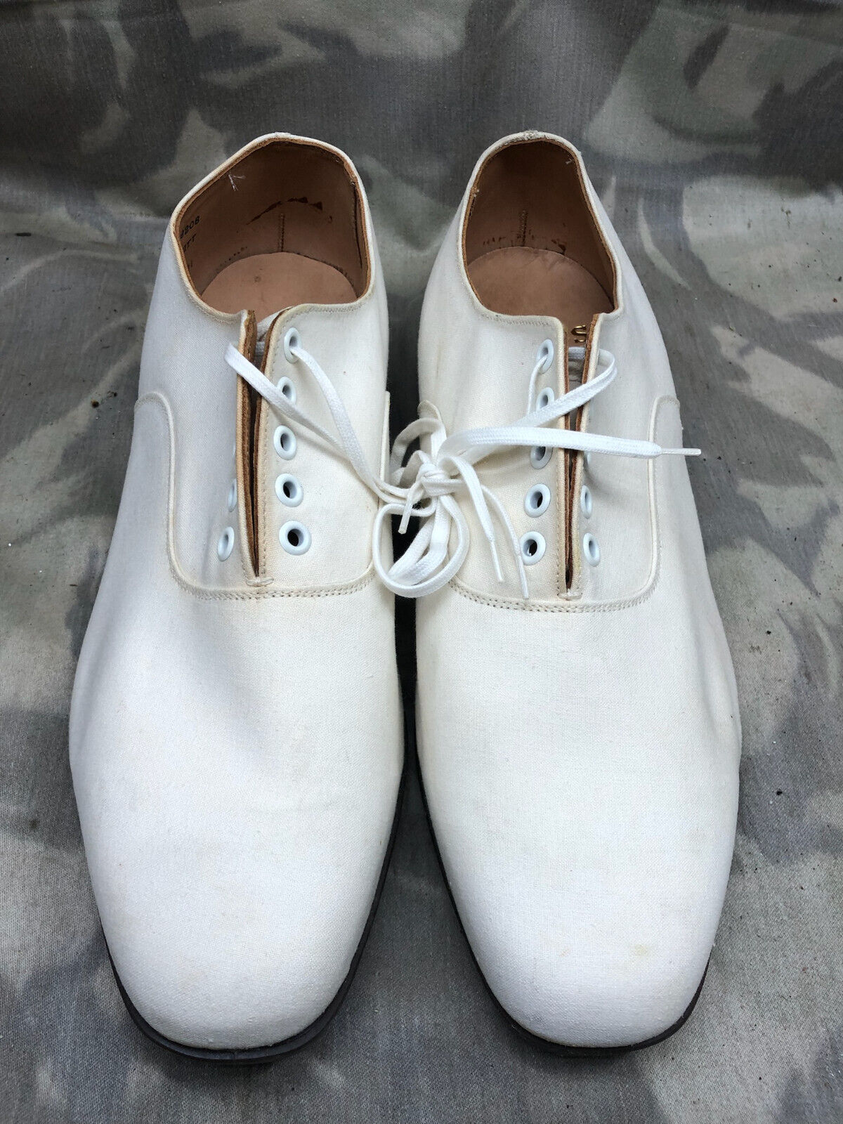 Genuine British Army Women's White Summer Shoes - WW2 Pattern - Size UK 12 L - The Militaria Shop