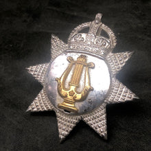 Load image into Gallery viewer, Original WW2 British Army Cap Badge - Bandsman - The Militaria Shop