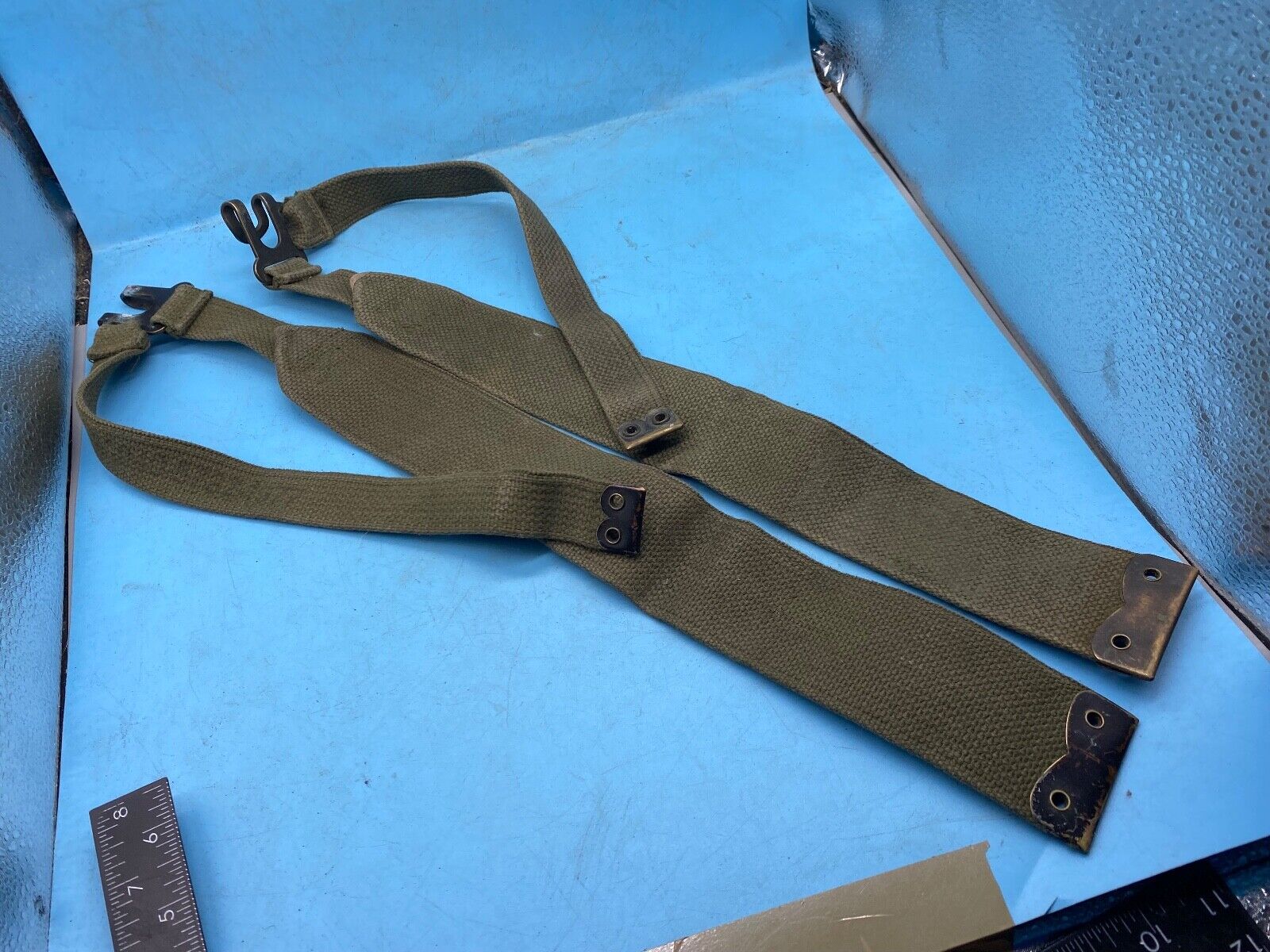 Original Pair of British Army 37 Pattern Khaki Canvas L-Straps - The Militaria Shop