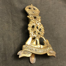 Charger l'image dans la galerie, Original British Army Cap/Beret Badge - Labour Corps - The Militaria Shop