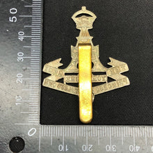 Lade das Bild in den Galerie-Viewer, Original WW1 British Army Cap Badge - Princess of Wale's Own Yorkshire Regiment - The Militaria Shop