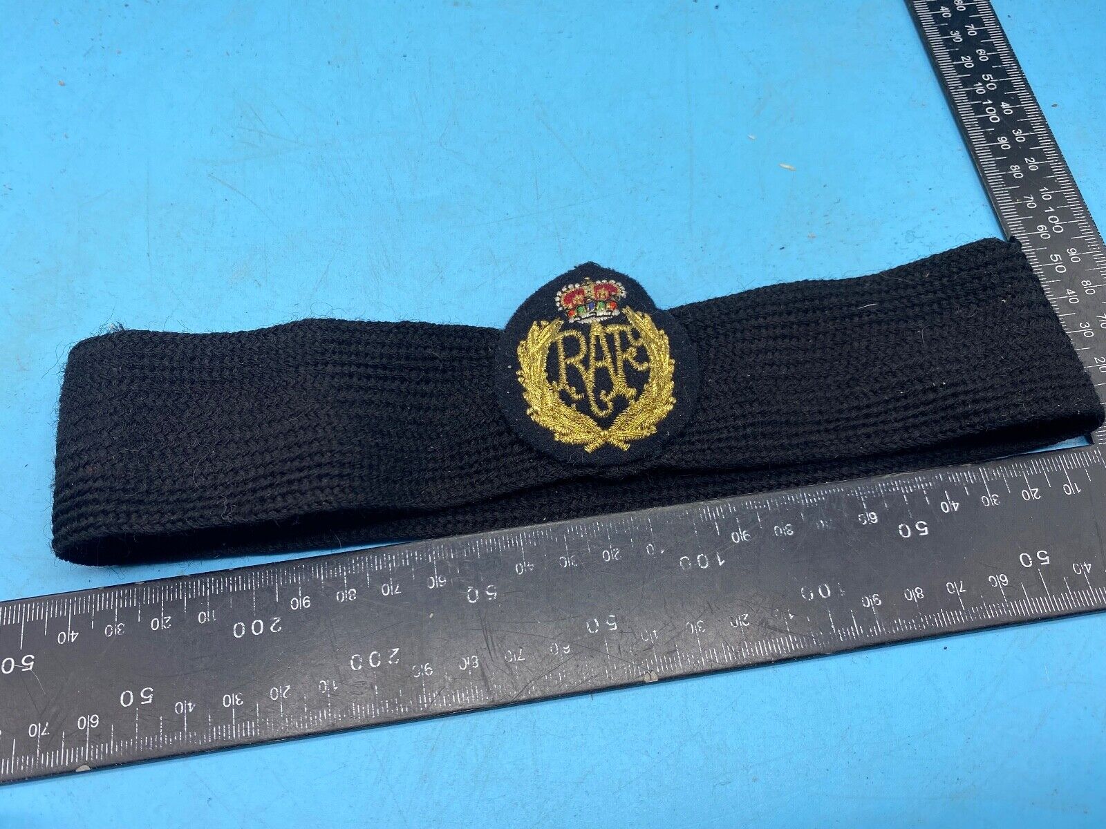 Original British Royal Air Force RAF Queen's Crown Cap Badge on Band - The Militaria Shop