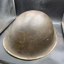Charger l'image dans la galerie, Original British/Canadian Army WW2 Mk3 Turtle High Rivet Combat Steel Helmet - The Militaria Shop