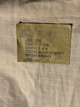 Charger l'image dans la galerie, Gulf War US Army DCU Camouflaged Combat Field Coat/Jacket - Large/Long - The Militaria Shop