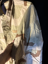 Charger l'image dans la galerie, Gulf War US Army DCU Camouflaged Combat Field Coat/Jacket - Large/Long - The Militaria Shop