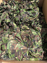 Lade das Bild in den Galerie-Viewer, 10 x British Army DPM Combat Jacket - Bulk Surplus Job Lot Camo Shirt Bundle - The Militaria Shop