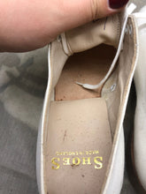 Load image into Gallery viewer, Genuine British Army Women's White Summer Shoes - WW2 Pattern - Size UK 5.5 L - The Militaria Shop