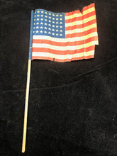 Load image into Gallery viewer, Original WW2 US Army Paper "Victory Flag" - Victory in Europe - The Militaria Shop