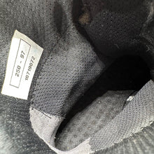 Lade das Bild in den Galerie-Viewer, Army Black Leather High Top Magnum Combat Boots - Size EU 40 - UK 6.5 - 250 - The Militaria Shop