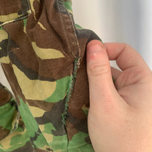 Load image into Gallery viewer, Original British Army 68 Pattern DPM Camouflaged Smock - Size 1 - 36" Chest - The Militaria Shop