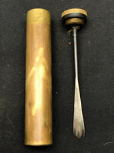 Charger l'image dans la galerie, Original WW1 British Army Brass Oil Bottle - SMLE Lee Enfield - EFD Marked - The Militaria Shop