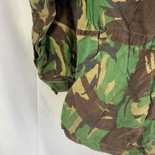 Charger l'image dans la galerie, Genuine British Army Jungle DPM Camouflage Combat Jacket - Size 170/96 - The Militaria Shop