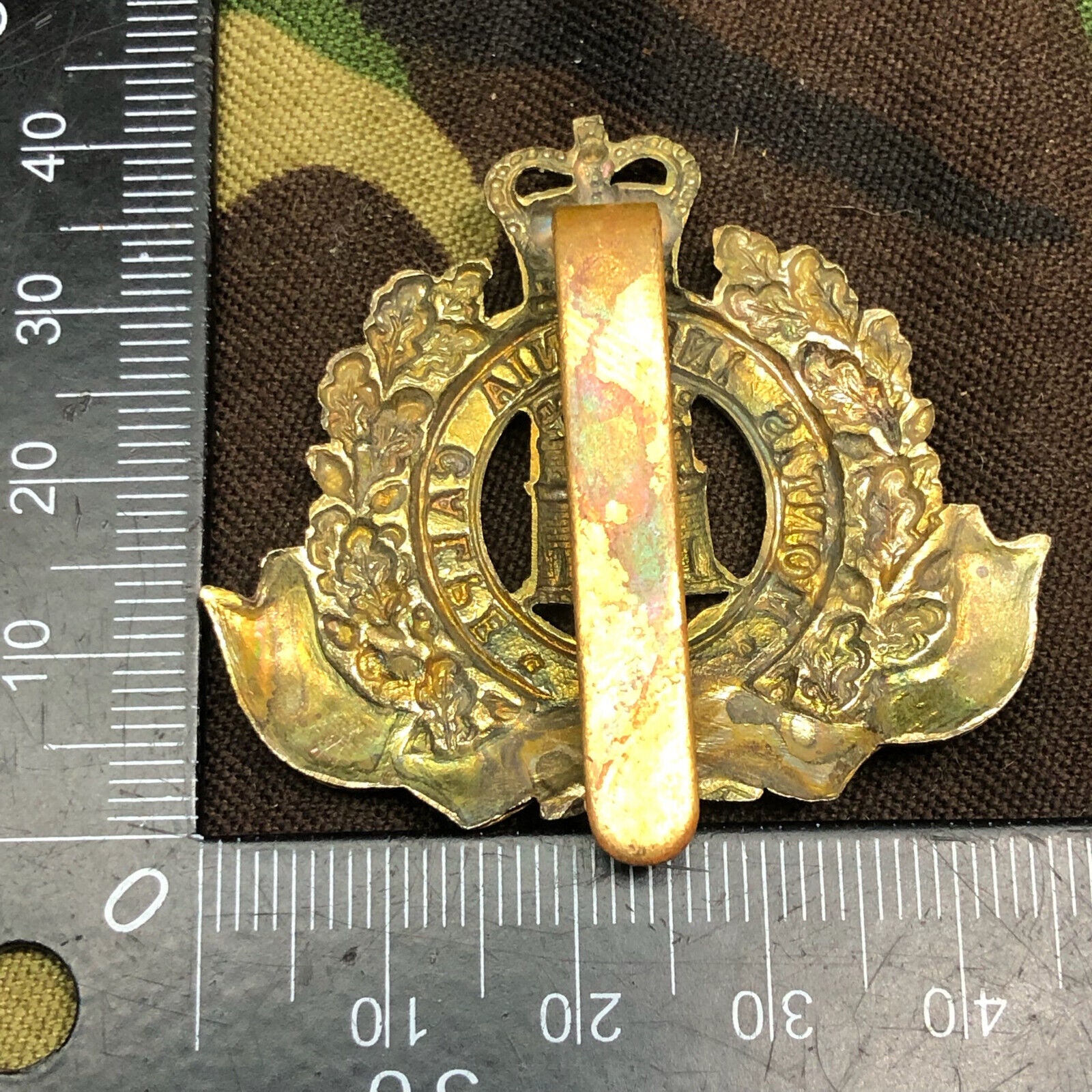 Original British Army The Suffolk Regiment Cap Badge - The Militaria Shop