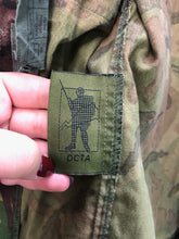 Charger l'image dans la galerie, Genuine British Army Camouflage DPM Jacket - Size 160/96 - The Militaria Shop
