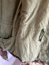 Load image into Gallery viewer, Genuine British Army Surplus DPM Camouflaged 1968 Pattern Smock - Size 7 - 38" - The Militaria Shop