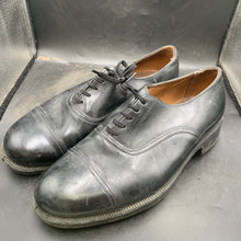 Load image into Gallery viewer, Genuine British Army Black Leather Dress Shoes - Size UK 6 L - The Militaria Shop