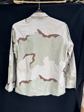 Load image into Gallery viewer, Gulf War US Army DCU Camouflaged Combat Field Coat/Jacket - Medium/Short - The Militaria Shop