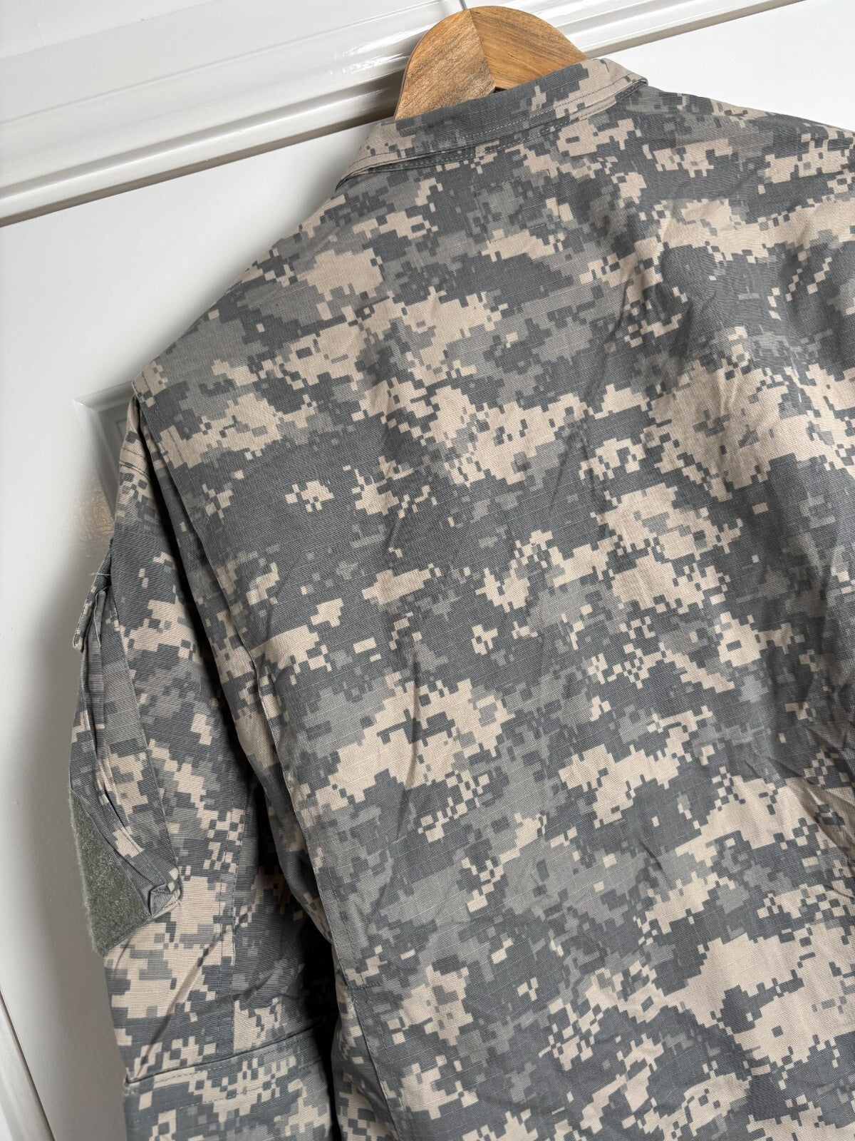 Surplus US Army ACU Combat Uniform Jacket-Medium Regular - The Militaria Shop