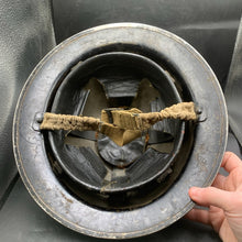 Lade das Bild in den Galerie-Viewer, Image #11