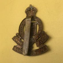Load image into Gallery viewer, Original WW2 British Army Royal Army Ordnance Corps RAOC Cap Badge - The Militaria Shop