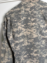 Charger l'image dans la galerie, Surplus US Army ACU Combat Uniform Jacket-Medium Regular - The Militaria Shop