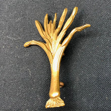 Load image into Gallery viewer, Original WW1/WW2 British Army Brass Cap Badge - Welch Regiment - The Militaria Shop