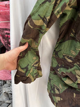 Load image into Gallery viewer, Genuine British Army Surplus DPM Camouflaged 1968 Pattern Smock - Size 42" Chest - The Militaria Shop