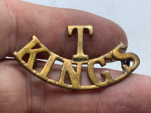 Lade das Bild in den Galerie-Viewer, Original WW1 British Army King's Territorial Regiment Shoulder Title - The Militaria Shop