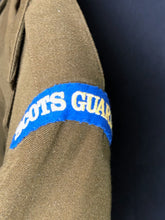 Lade das Bild in den Galerie-Viewer, British Army Grade 1 No.2 Dress Uniform Jacket - Scots Guards - Size 176/92/76 - The Militaria Shop