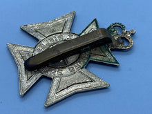 Charger l'image dans la galerie, Original Canadian Army The Brockville Rifles Regiment Cap Badge - The Militaria Shop