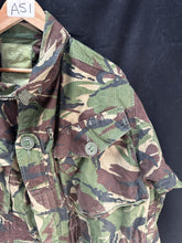 Charger l'image dans la galerie, Genuine British Army DPM Camouflaged Combat Field Jacket - Size 170/104 - The Militaria Shop
