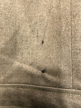 Lade das Bild in den Galerie-Viewer, Original WW2 US Army Class A Dress Jacket 1941 - Private Ryan Prop - 38" Long - The Militaria Shop