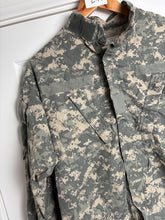 Load image into Gallery viewer, Surplus US Army ACU Combat Uniform Jacket-Medium Regular - The Militaria Shop
