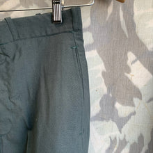 Charger l'image dans la galerie, Genuine US Army / US Air Force Trousers - 28" Waist - The Militaria Shop