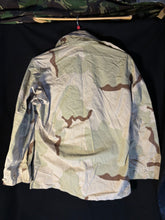 Load image into Gallery viewer, Gulf War US Army DCU Camouflaged Combat Field Coat/Jacket - Small/Short - The Militaria Shop