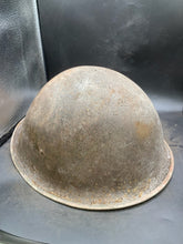 Lade das Bild in den Galerie-Viewer, Original WW2 British/Canadian Army Mk3 Turtle Combat Helmet - The Militaria Shop