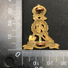 Load image into Gallery viewer, Original WW2 British Army Labour Corps Collar Badge - The Militaria Shop