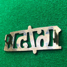Charger l'image dans la galerie, Original WW2 British Army Brass Shoulder Title - 16/5th Lancers - The Militaria Shop