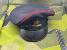 Charger l'image dans la galerie, Original British Army - Royal Artillery Peaked Cap - Size 57cm - The Militaria Shop
